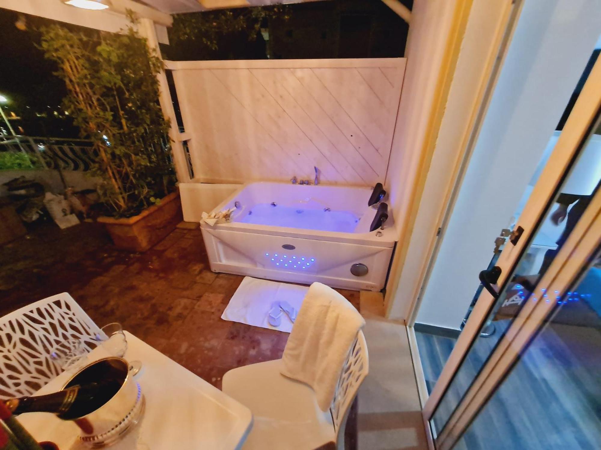 Luxury B&B Suite Jacuzzi Villa Filomena Marina di Camerota Ngoại thất bức ảnh